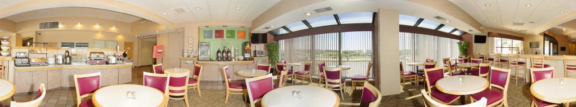 Comfort Inn & Suites Madison - Airport Esterno foto