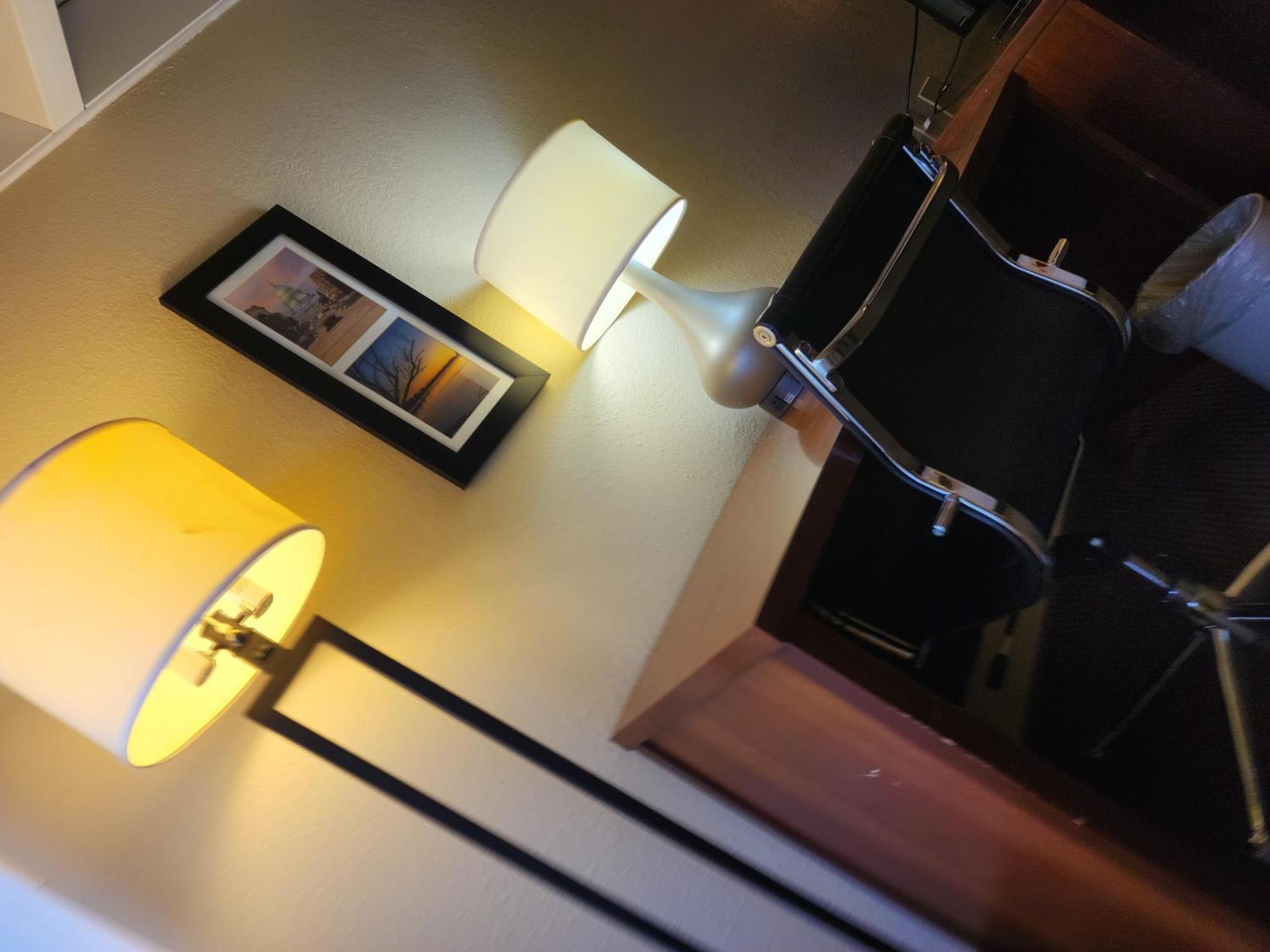 Comfort Inn & Suites Madison - Airport Esterno foto